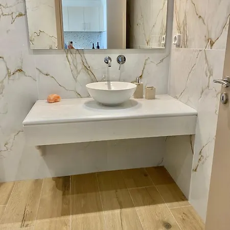 Ocean Sun 5 Apartment